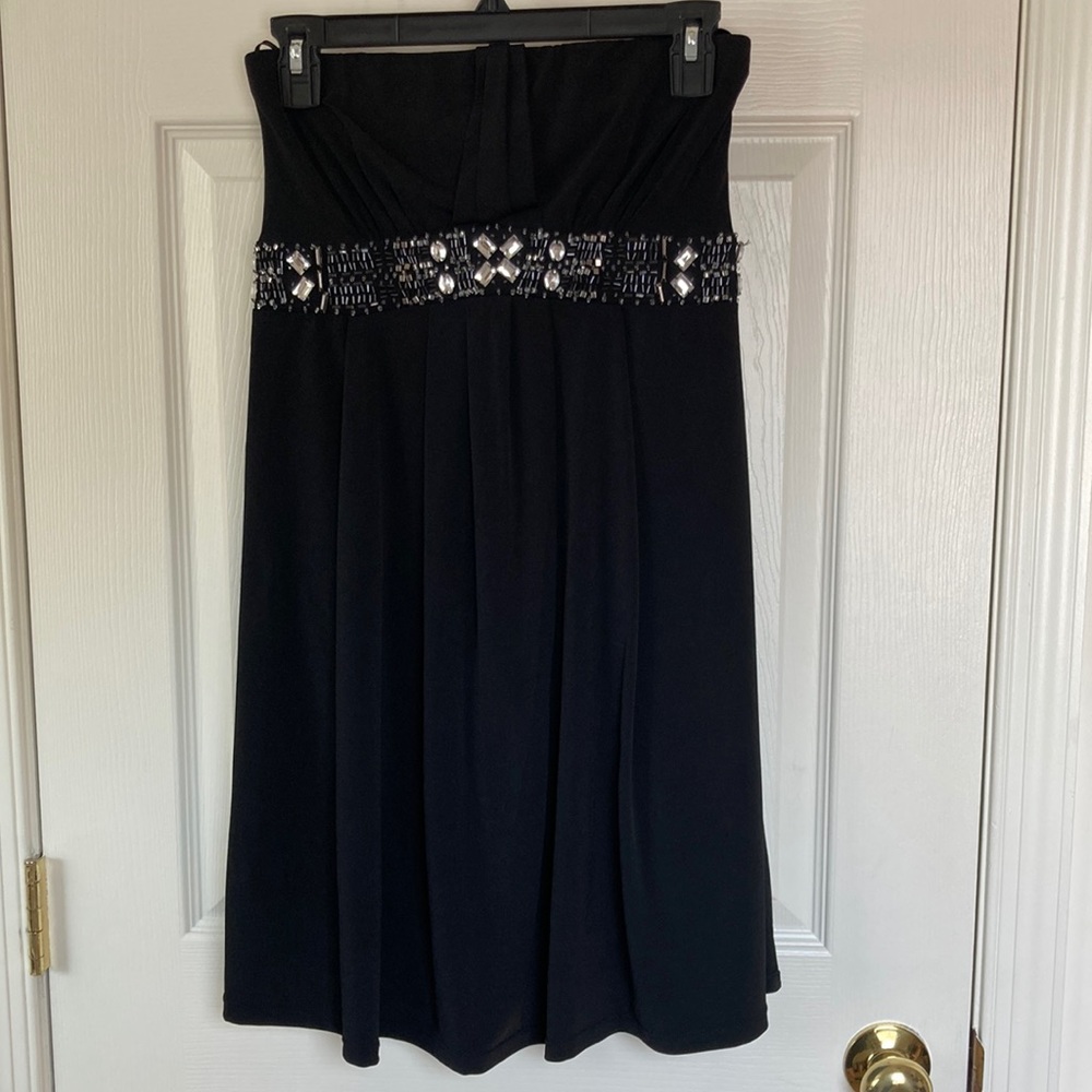 White House Black Market Women’s Sleeveless Black Beaded Dress (size 0)